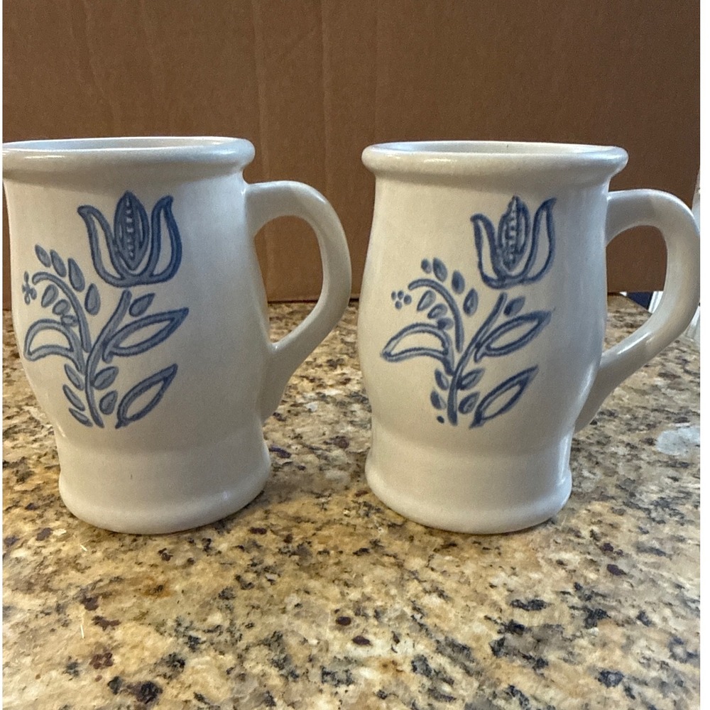 Set of 2 vintage‎ pfaltzgraff Blue Floral Tulip Stoneware Mugs Artisanal Pottery